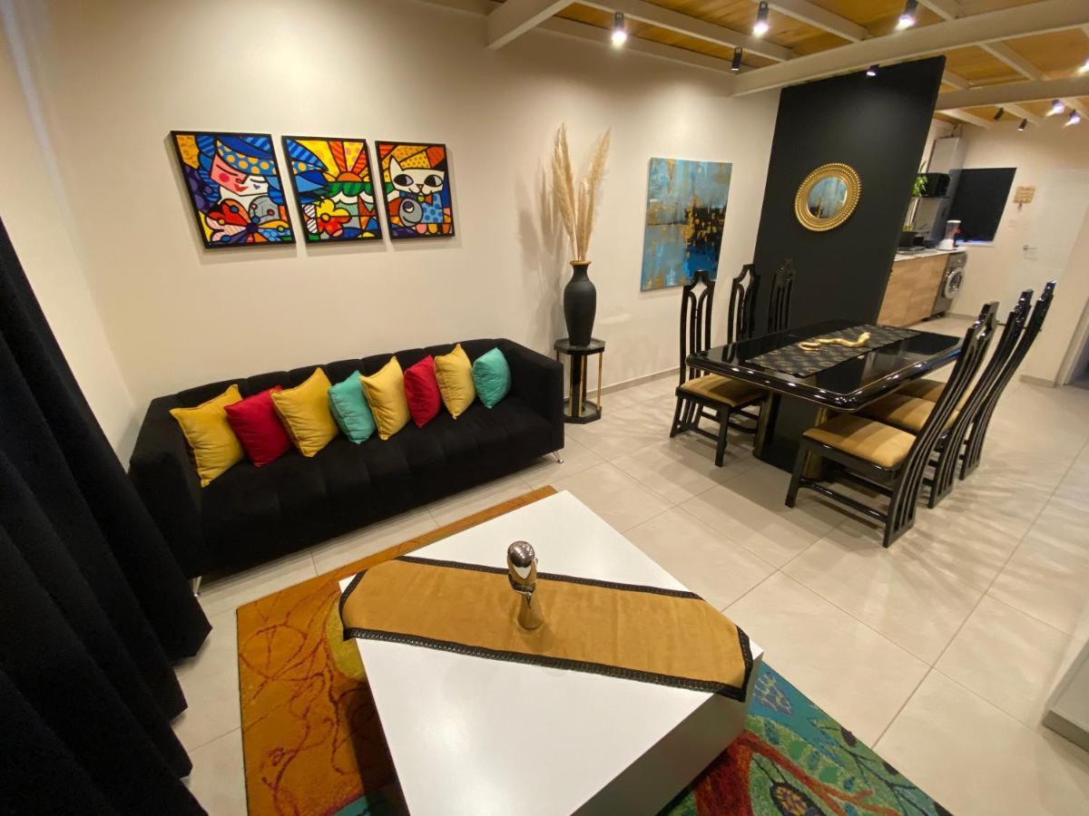 Urbana Premium Suites Apartamentos De Categoria Parking Privado - Seguridad - Sanatorio Allende - Hospital Privado - Estadio Kempes - Universidad Siglo 21 - Complejo Ferial Cordoba - Quorum - Aeropuerto Internacional Taravella Dış mekan fotoğraf