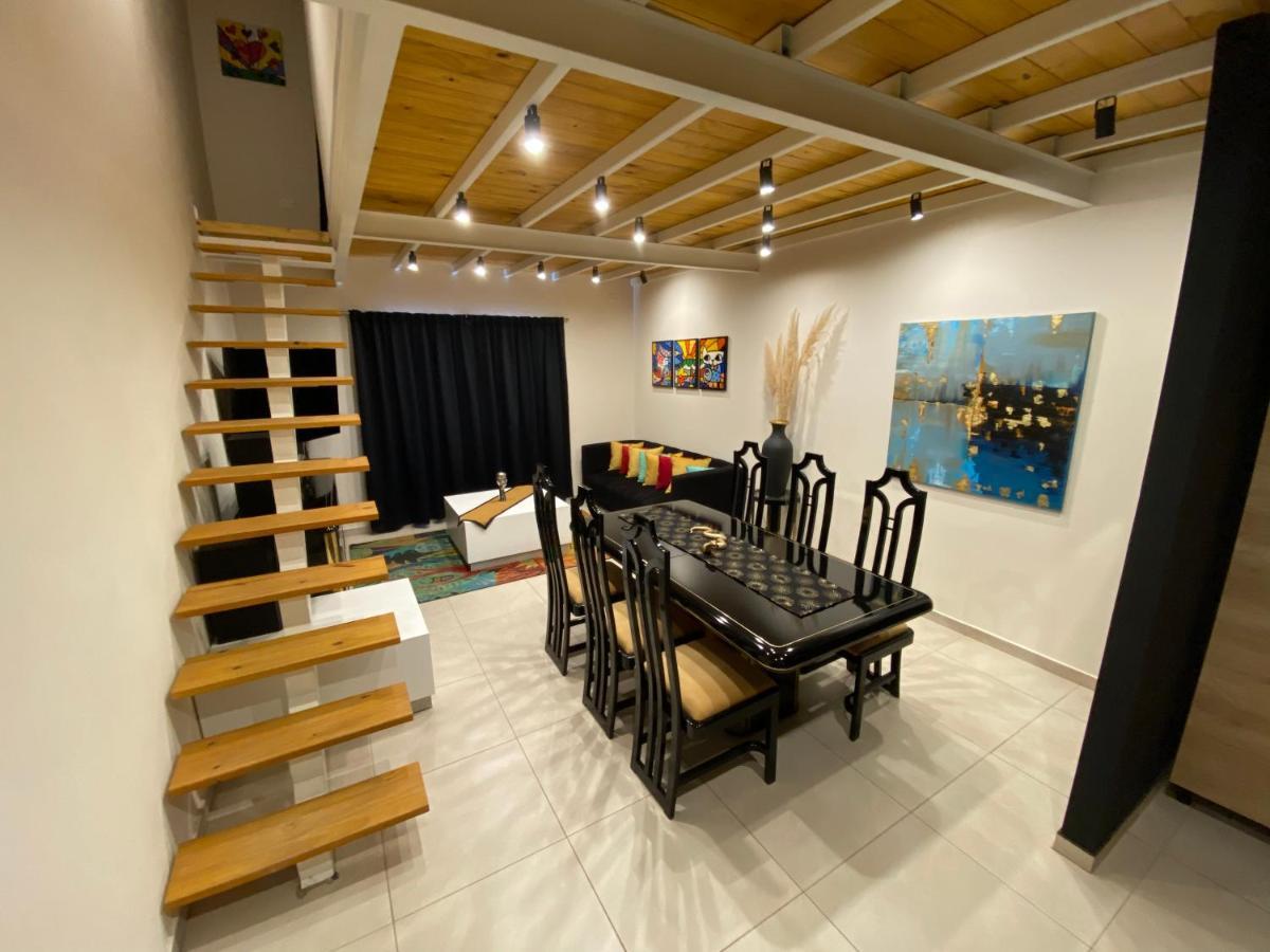 Urbana Premium Suites Apartamentos De Categoria Parking Privado - Seguridad - Sanatorio Allende - Hospital Privado - Estadio Kempes - Universidad Siglo 21 - Complejo Ferial Cordoba - Quorum - Aeropuerto Internacional Taravella Dış mekan fotoğraf