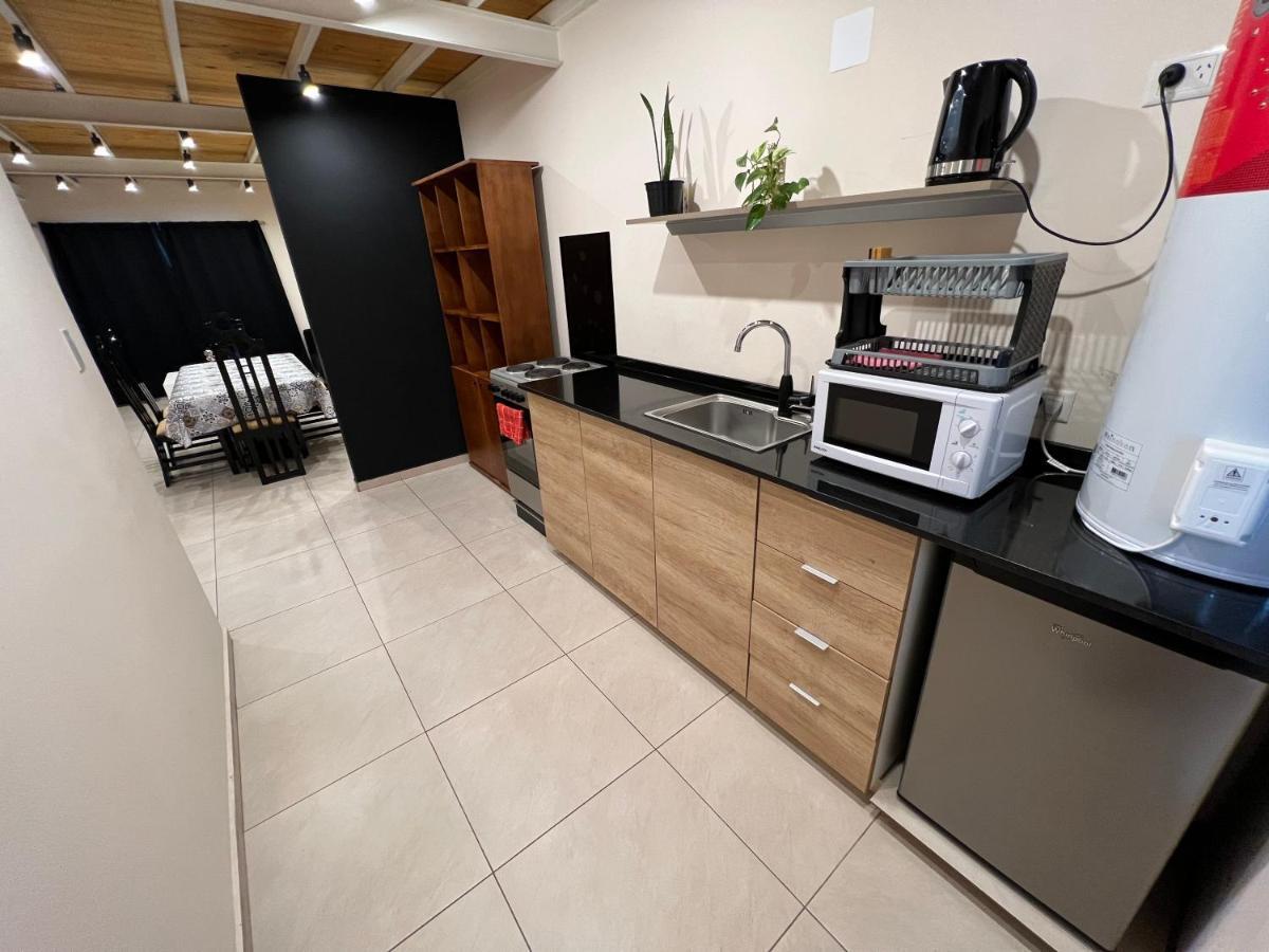 Urbana Premium Suites Apartamentos De Categoria Parking Privado - Seguridad - Sanatorio Allende - Hospital Privado - Estadio Kempes - Universidad Siglo 21 - Complejo Ferial Cordoba - Quorum - Aeropuerto Internacional Taravella Dış mekan fotoğraf