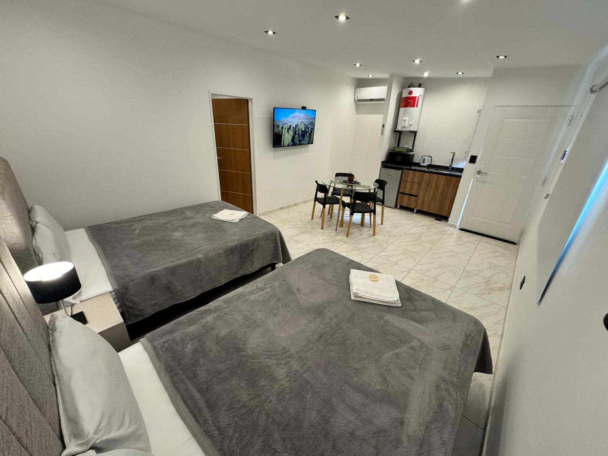 Urbana Premium Suites Apartamentos De Categoria Parking Privado - Seguridad - Sanatorio Allende - Hospital Privado - Estadio Kempes - Universidad Siglo 21 - Complejo Ferial Cordoba - Quorum - Aeropuerto Internacional Taravella Dış mekan fotoğraf